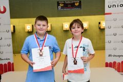 Bild links: Hauseder Nico